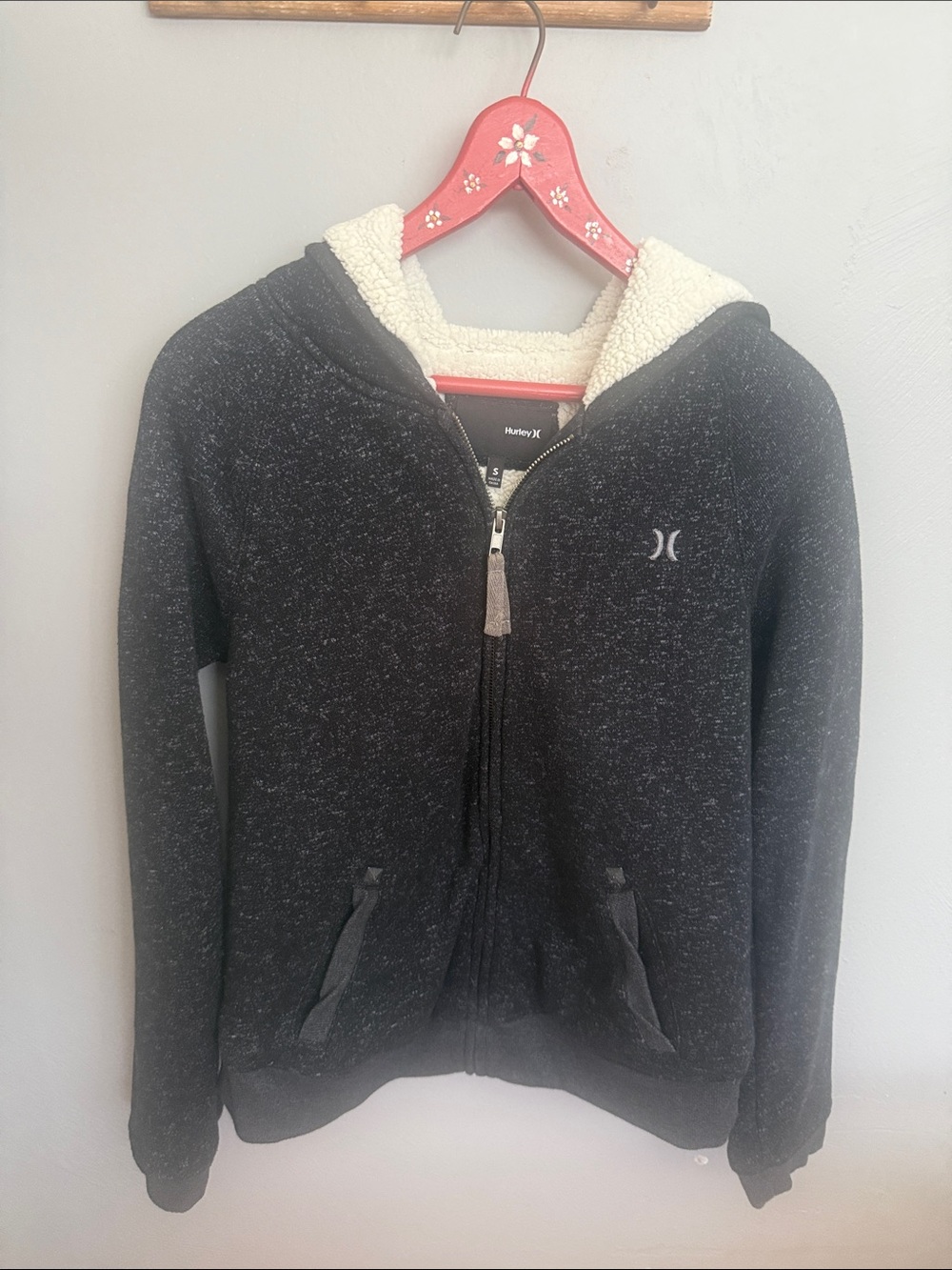 Hurley Black Heather Zip-Up Hoodie with White Sherpa Lining.
